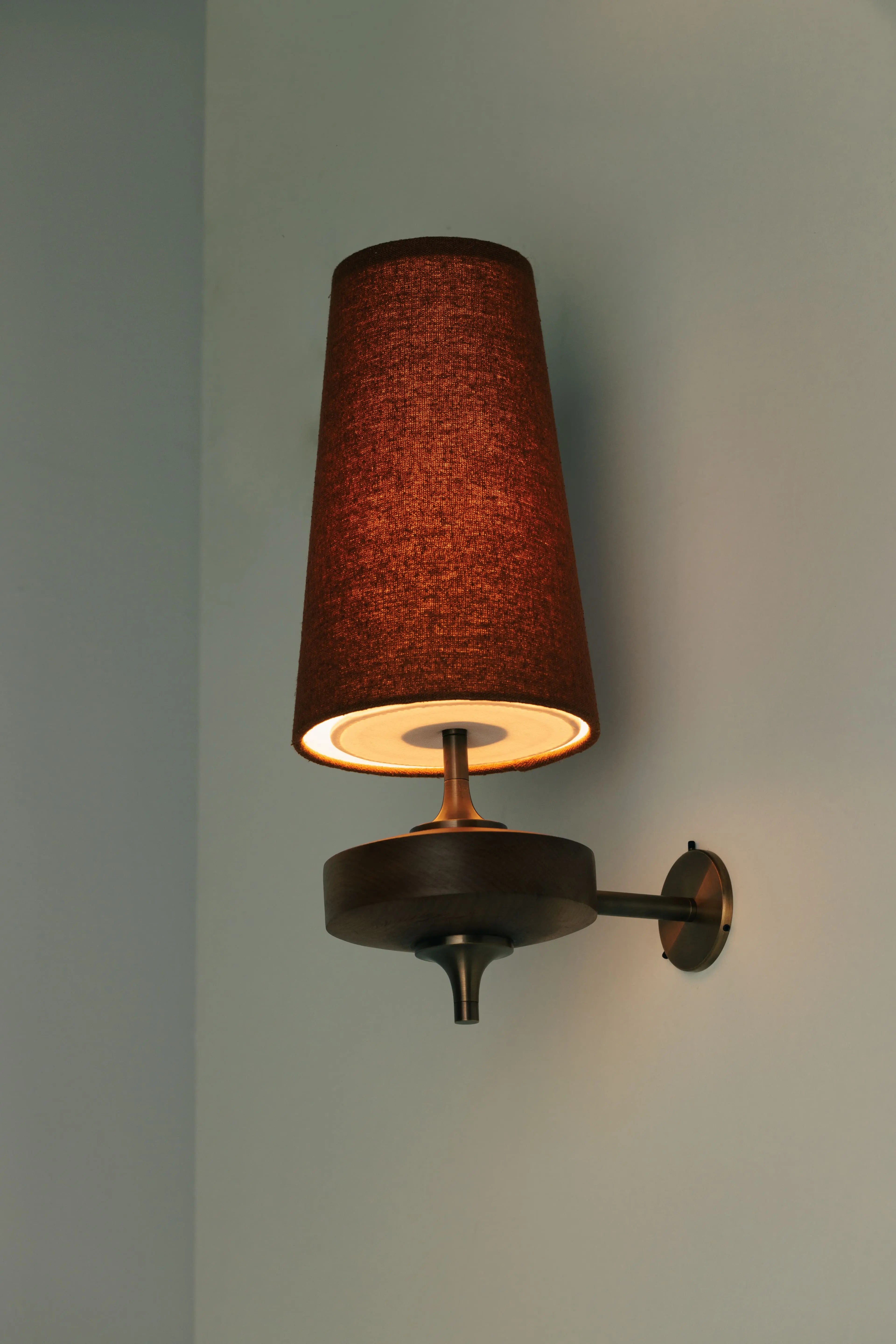 Nydorisra Vintage Antique Brass Wall Lamp Radilum