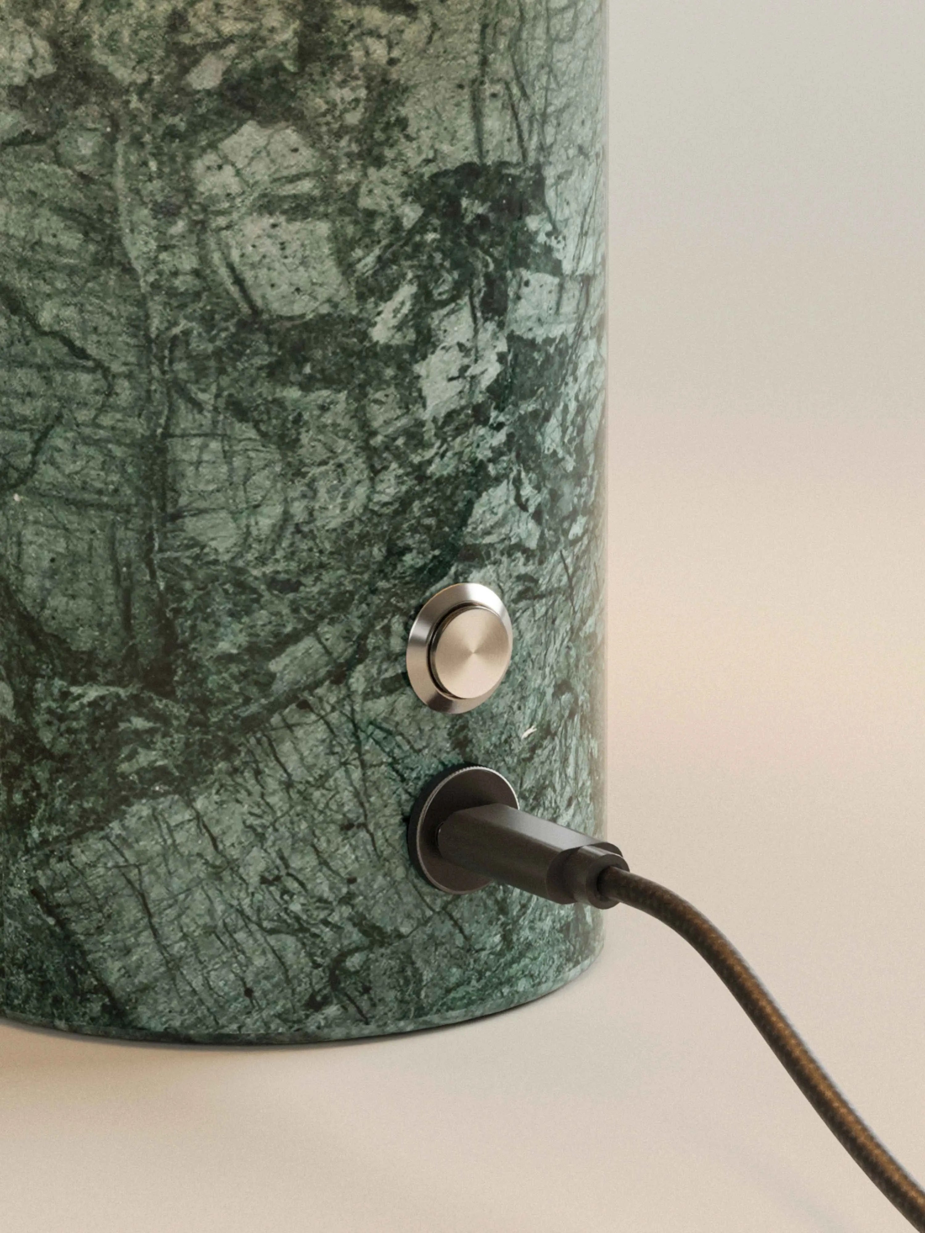 AurÃ­e Portable Lamp | Verde Guatemala Blossholm