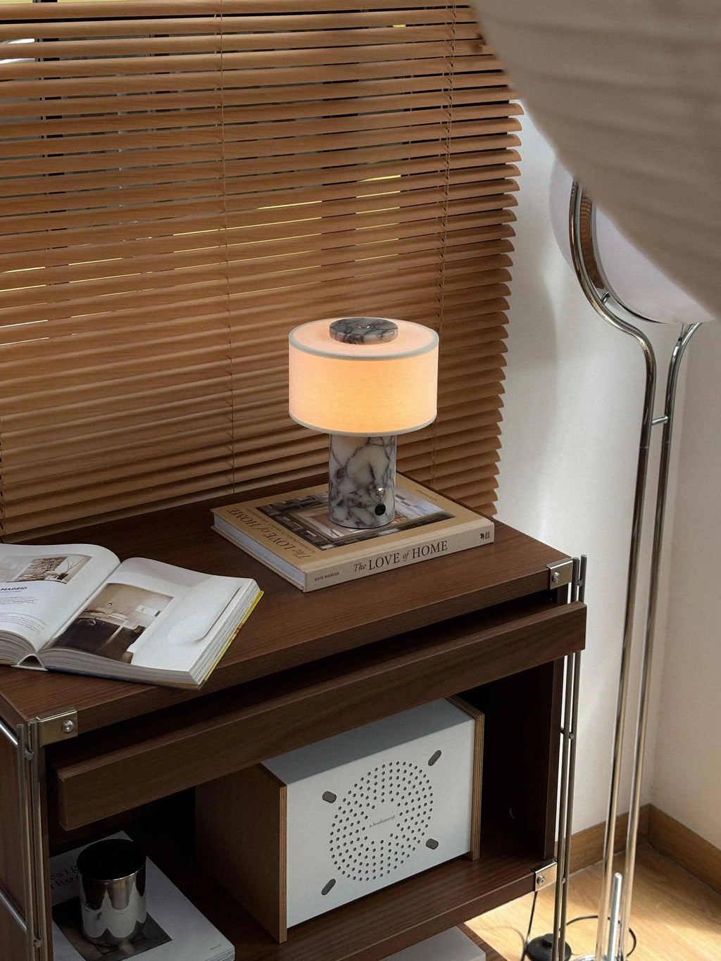 AurÃ­e Portable Lamp | Calacatta Viola Blossholm