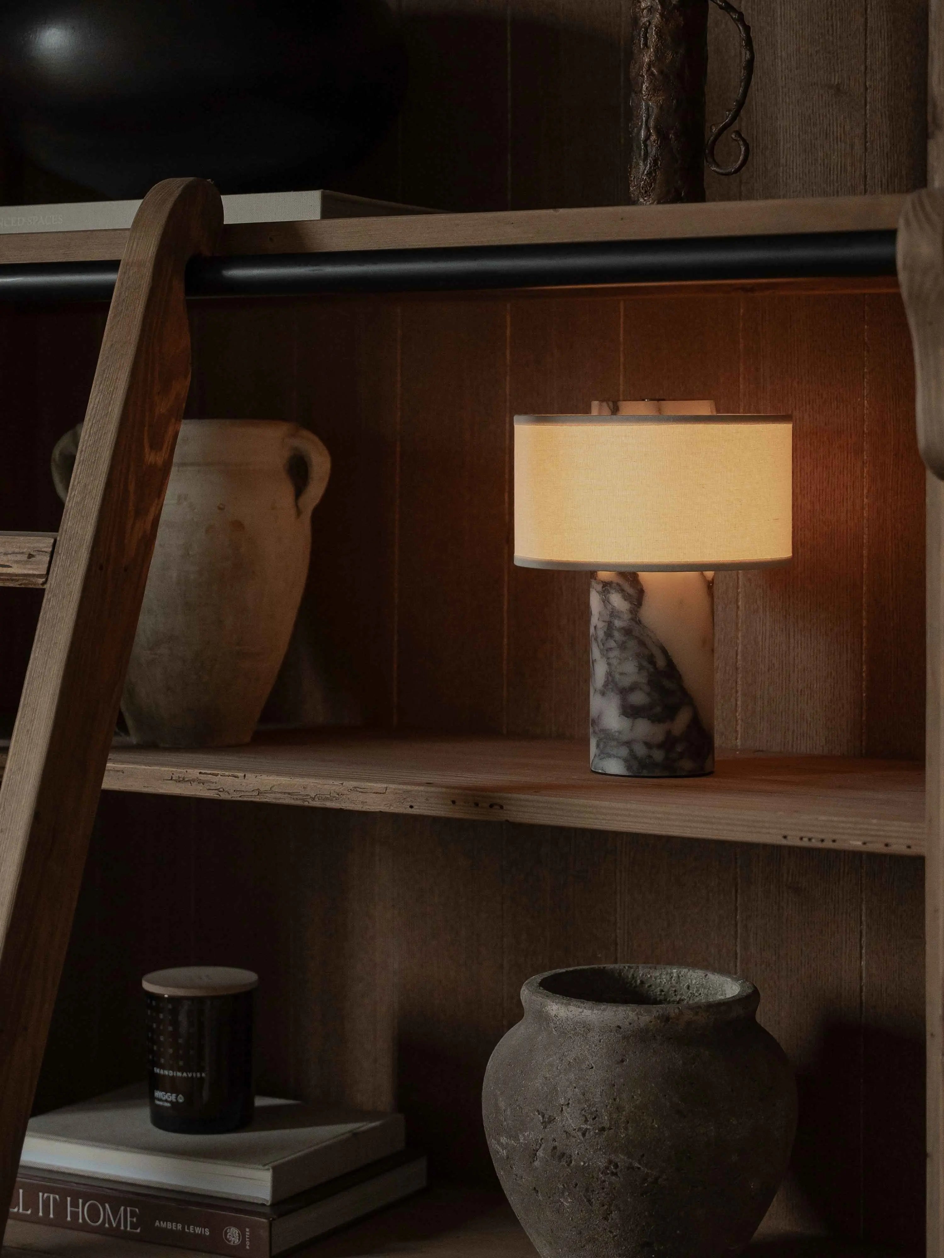 AurÃ­e Portable Lamp | Calacatta Viola Blossholm